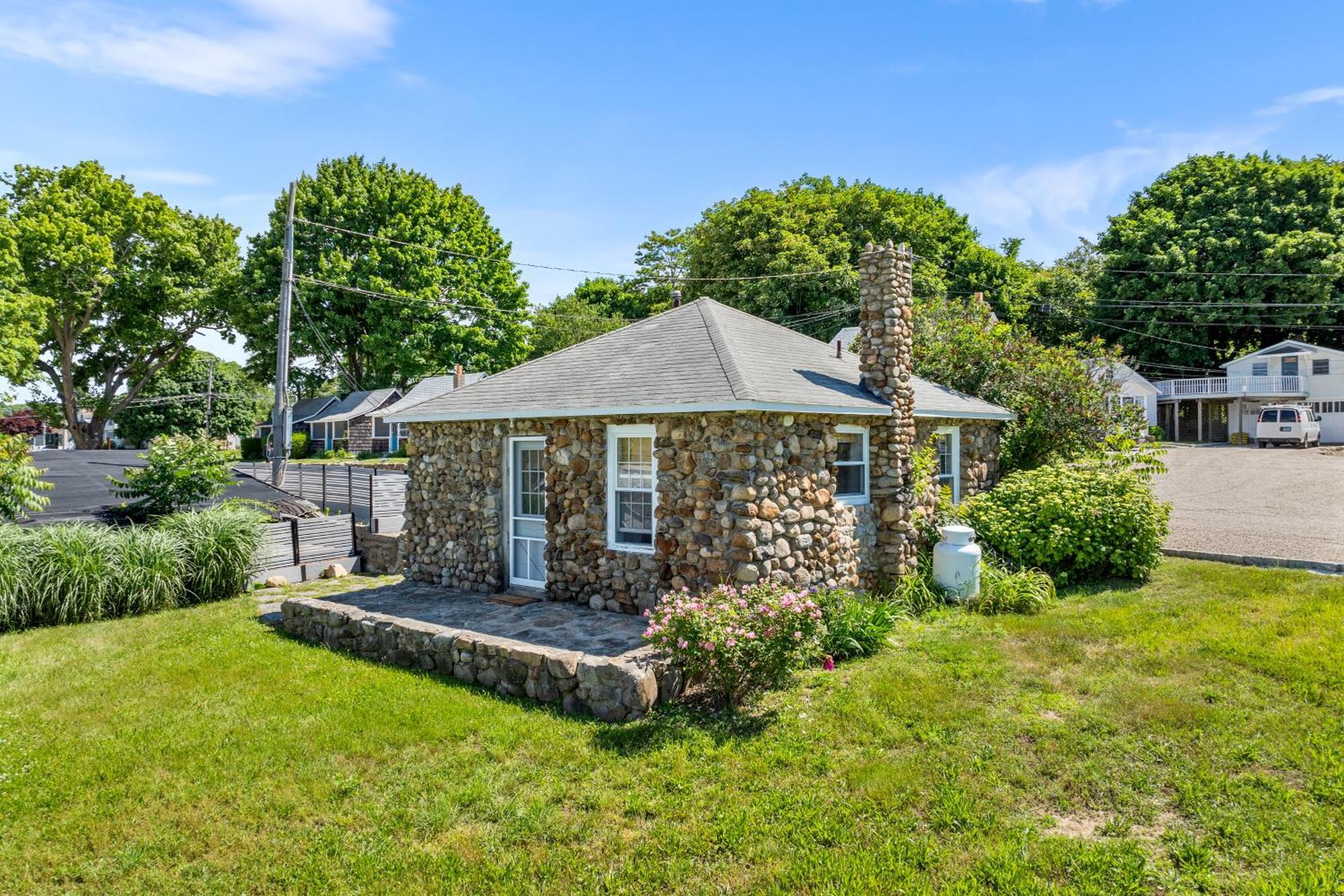 Marina Bay Cottages Waterford Exterior photo